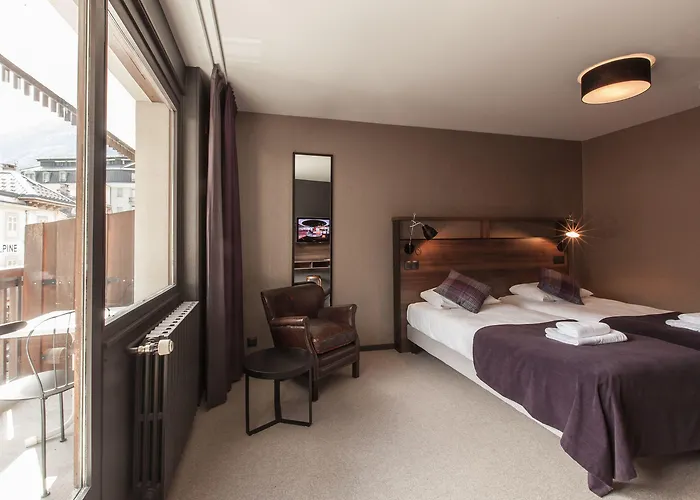 伊莎贝尔酒店 3* 霞慕尼